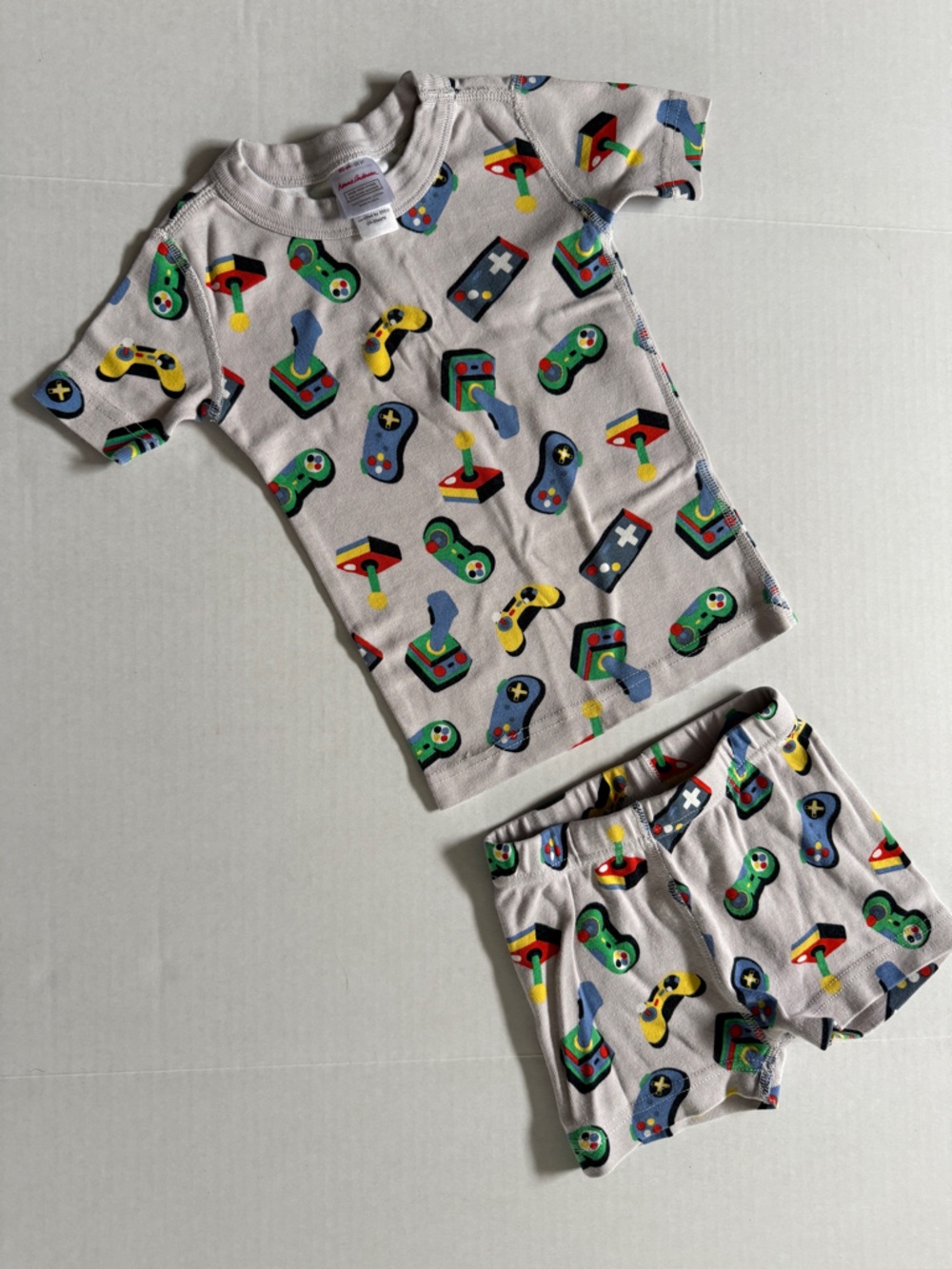 Hanna Andersson Kids Video Game Controller Print Shorty Pajama Set - Gray